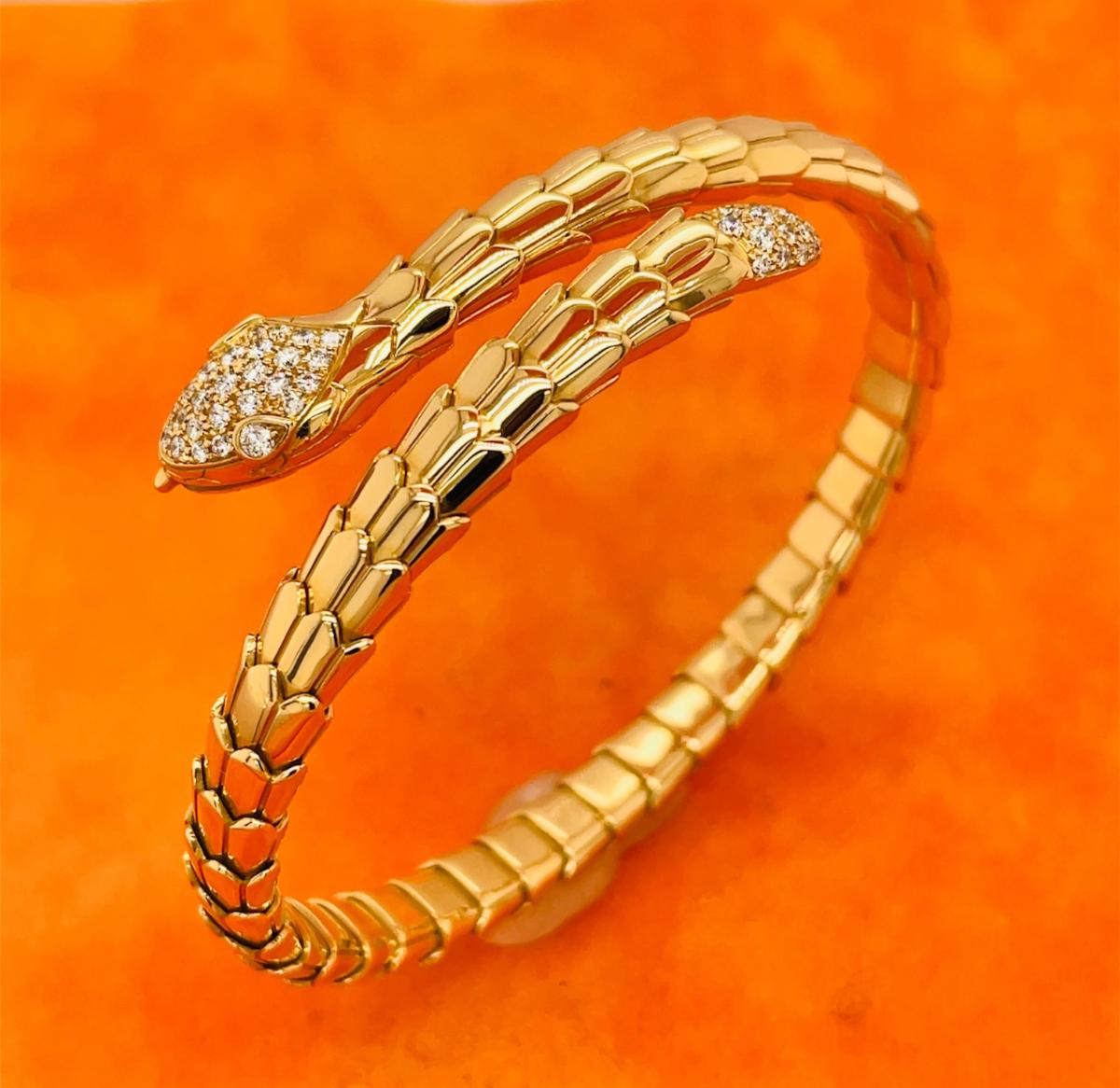 Gold bracelet for women McLean